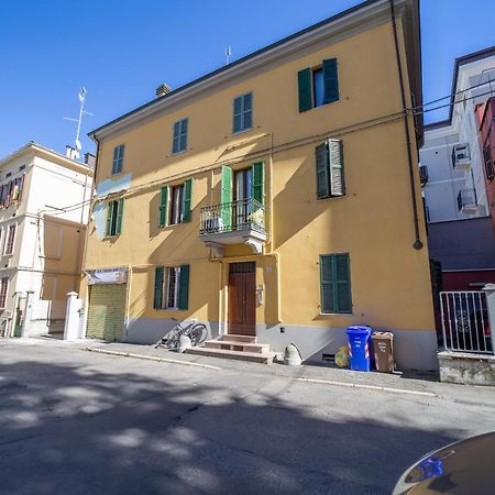 Armadillo House - Elegante Casa Vacanza A Parma Kültér fotó